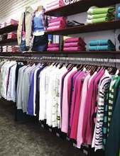 服裝業(yè)陷十年最重&ldquo;陰霾&rdquo; 李寧安踏忙去庫存 - 財經(jīng)觀察 - 東南網(wǎng)